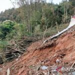 Jatuhnya Pesawat membawa penumpang 132 tewas jatuh di dipinggir bibir Gunung Guangxi China