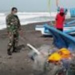 BESARNYA GELOMBANG LAUT  UTARA, MENYULITKAN NELAYAN UNTUK MELAUT, BISA BERDAMPAK PACEKLIK