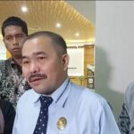 Orang tua Almarhum Brigadir Nofriansyah Yosua Hutabarat atau Brigadir J melalui penasehat hukumnya meminta kepada Polri