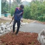 PENGERJAAN PROYEK PAVING BLOCK DI KAMPUNG GALIH RT 02/018 DESA SUKAMANAH, DI DUGA KUAT  SARAT DENGAN KORUPSI