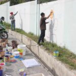 BAWA PESAN KAMSELTIBCAR LANTAS,DITLANTAS POLDA SULTENG GELAR LOMBA MURAL