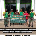 Ciptakan Kenyamanan Beribadah di Bulan Romadhon, Satgas Pamtas Yomarmed 11 Kostrad Bersihkan Masjid Babul Jannah